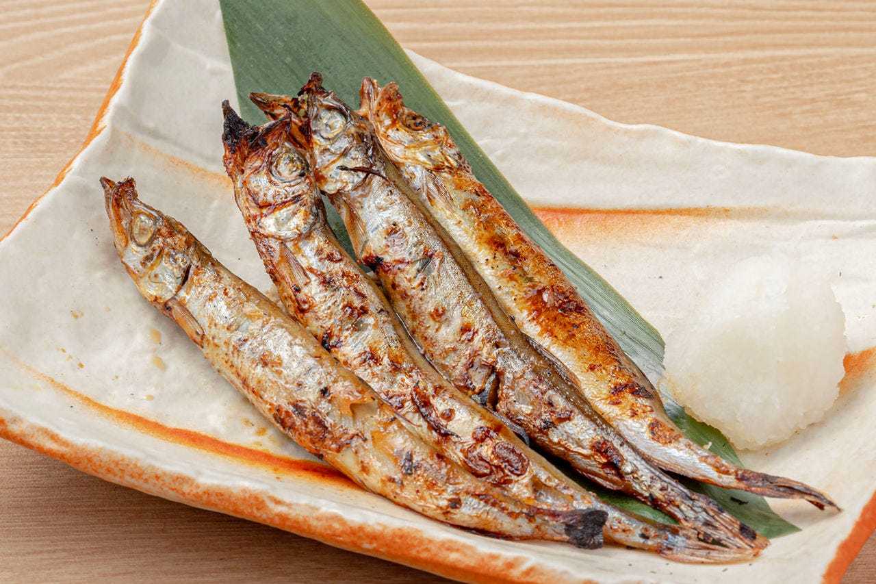 醬油烤柳葉魚籽和牡蠣