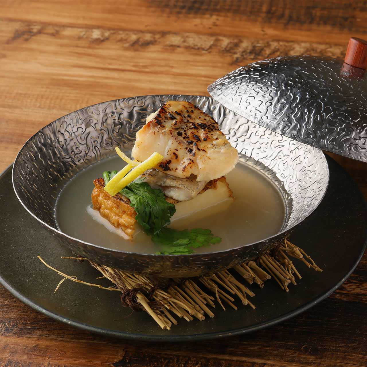 Small pot of sesame marinated sea bream and cod marinated in saikyo sauce