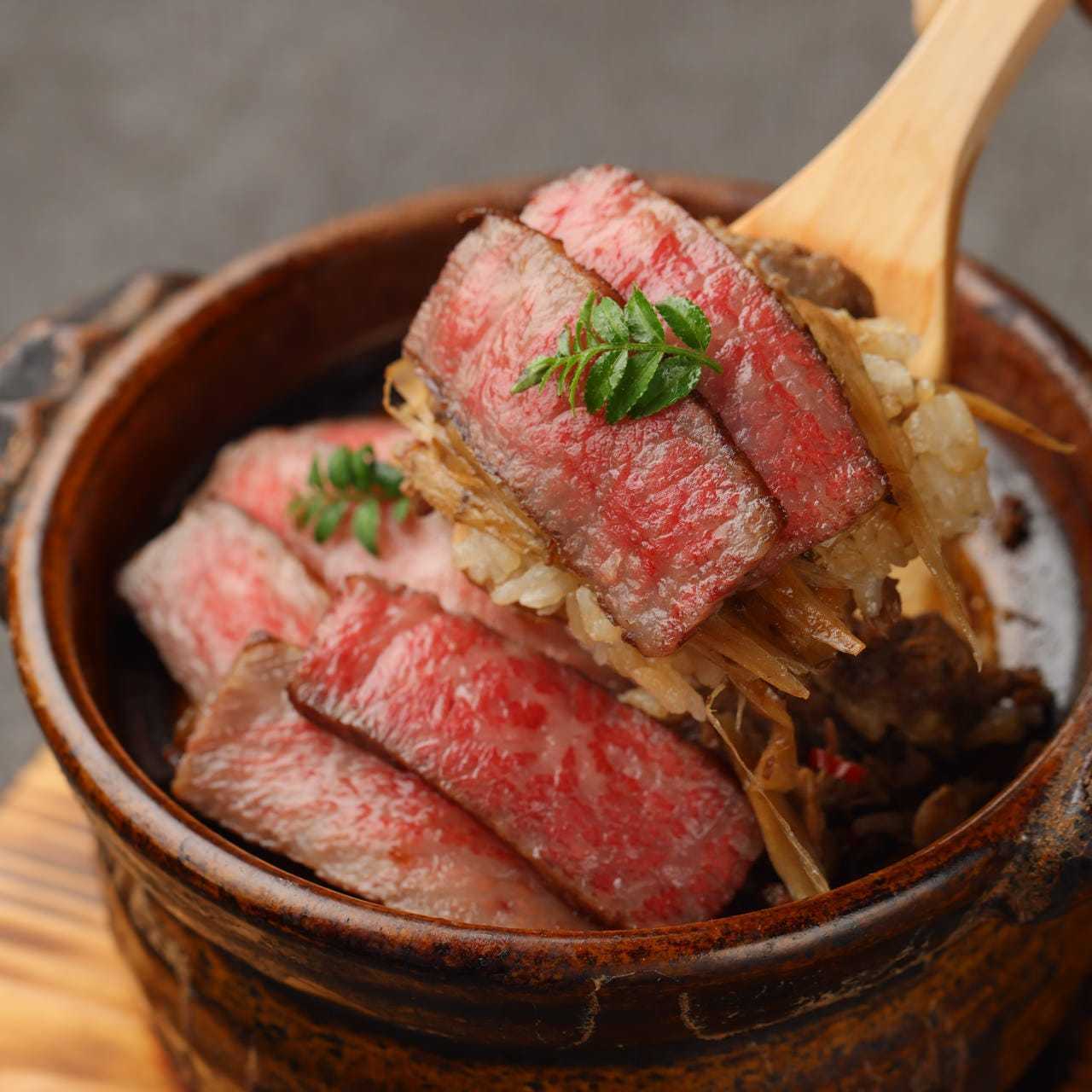 Japanese Black Beef and Burdock Rice in a Clay Pot