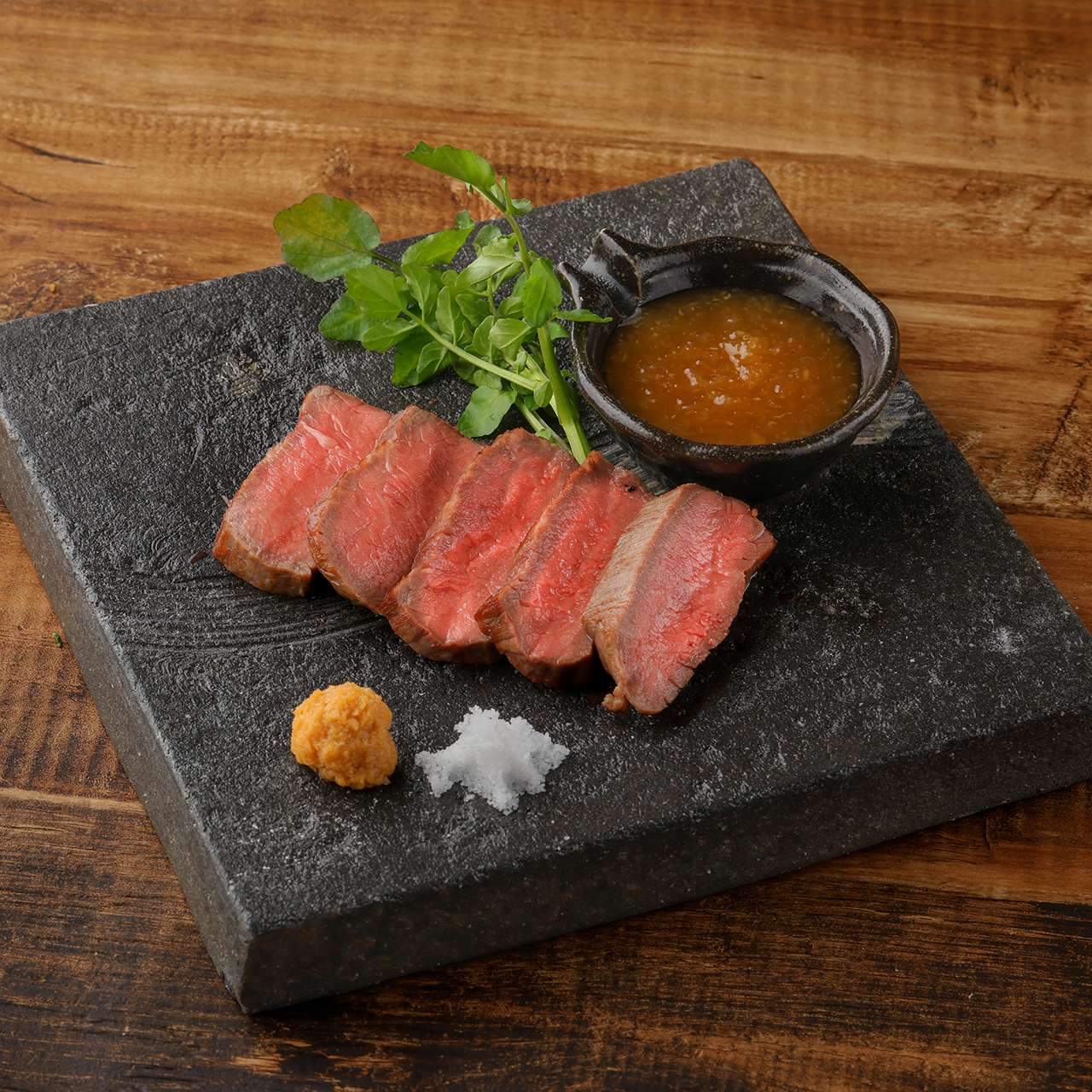 黒毛和牛の赤身ステーキ