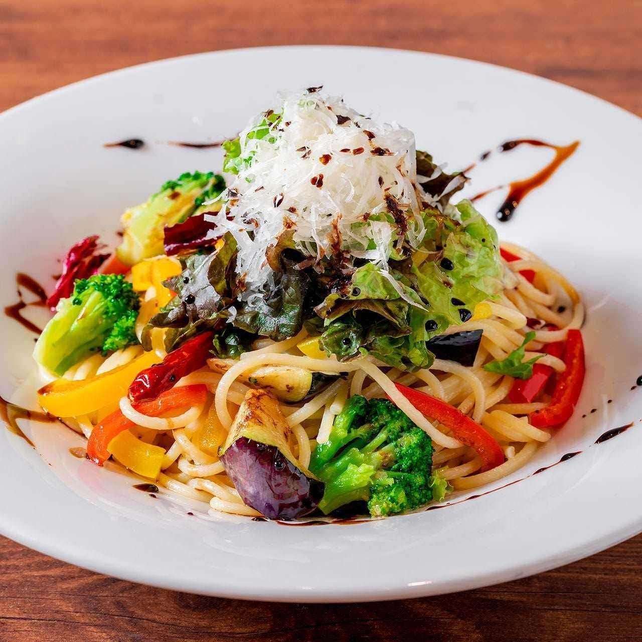 野菜のペペロンチーノ　ヴェルドゥーラ