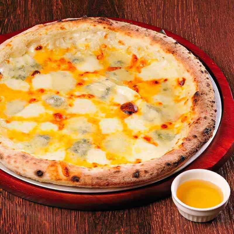 四种奶酪披萨 Quattro Formaggio（加蜂蜜）