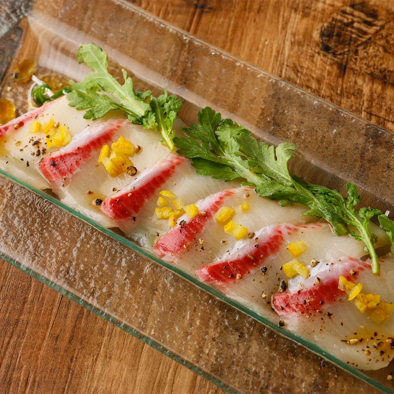 鰤と柚子のカルパッチョ　柑橘ソース