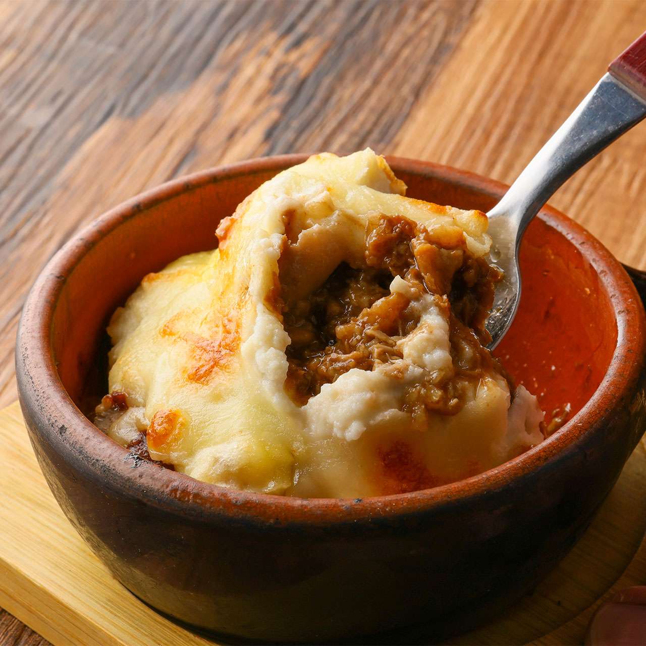 和牛すじ煮込みと里芋のオーブン焼き