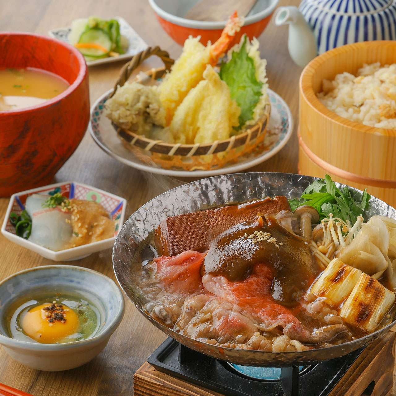 鯛めしどろぼう膳『-真打-』黒毛和牛の江戸味噌すき焼きと天ぷら【鯛めし食べ放題・〆鯛胡麻茶漬け付き】