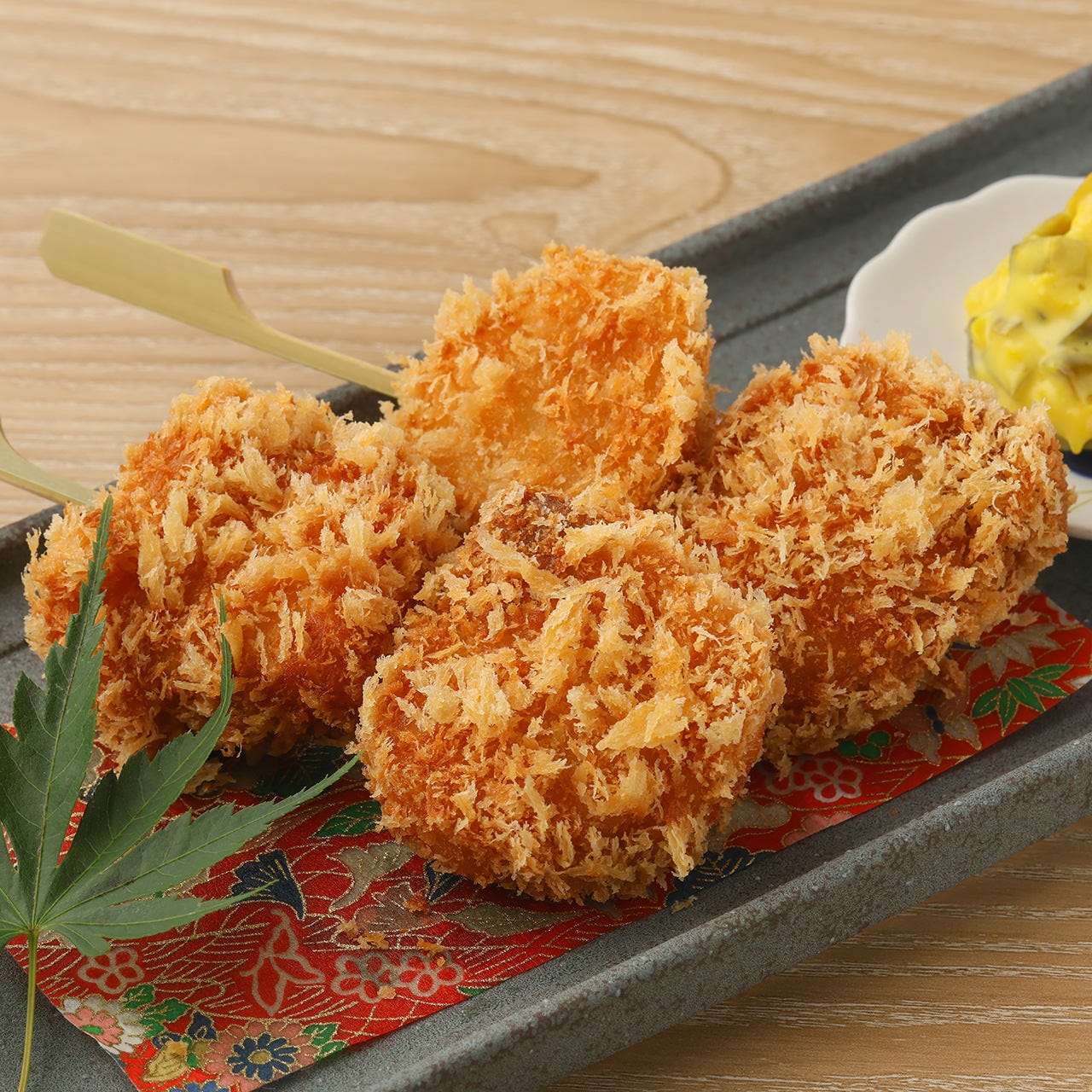 カジキ鮪の串カツ 芥子茄子タルタル