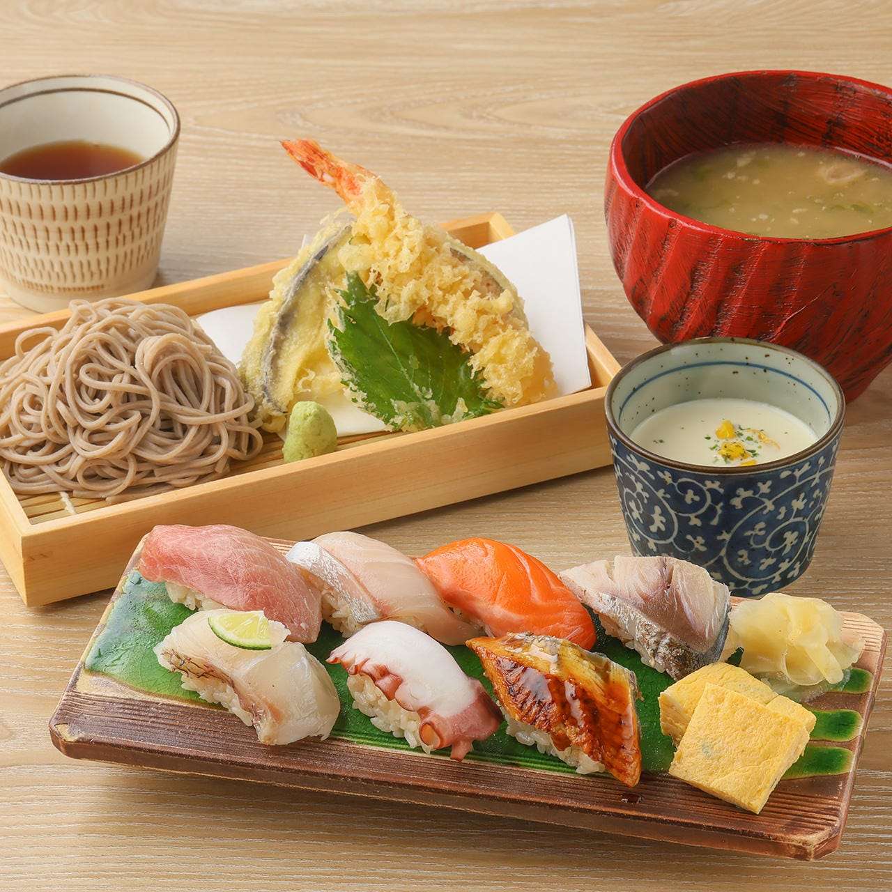 【鯛めし食べ放題付き】本まぐろ入り鯛めし握り７貫と天ぷら蕎麦