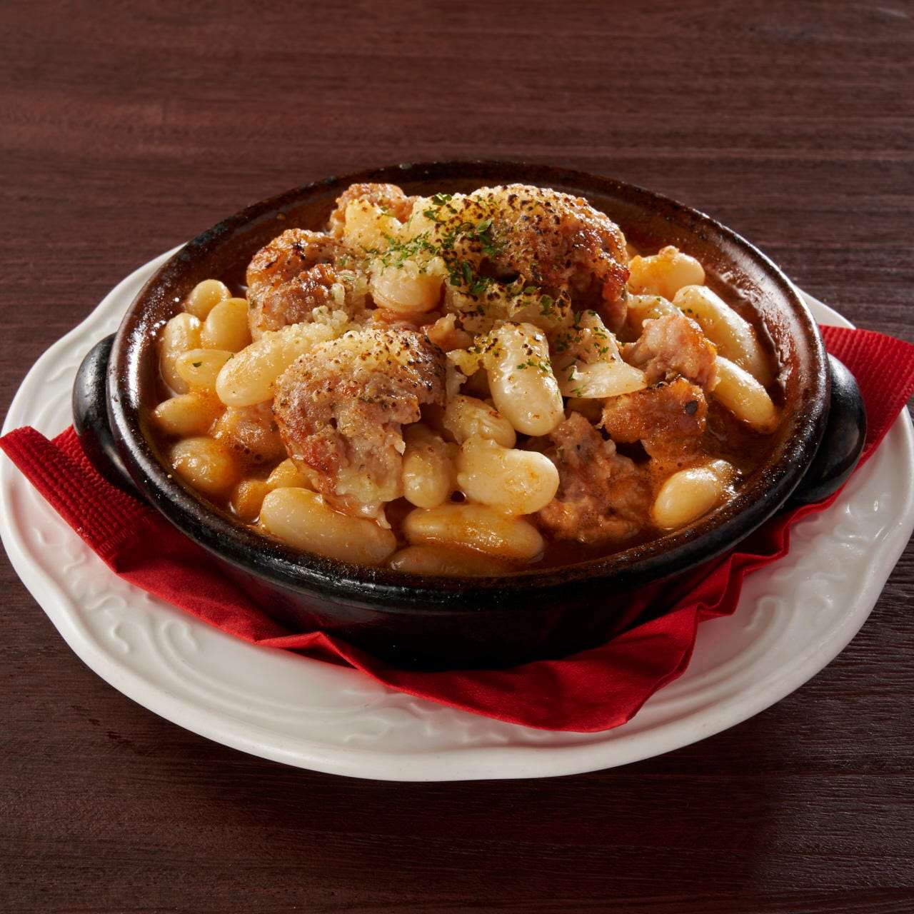 サルシッチャと白インゲン豆のカスレ風煮込み