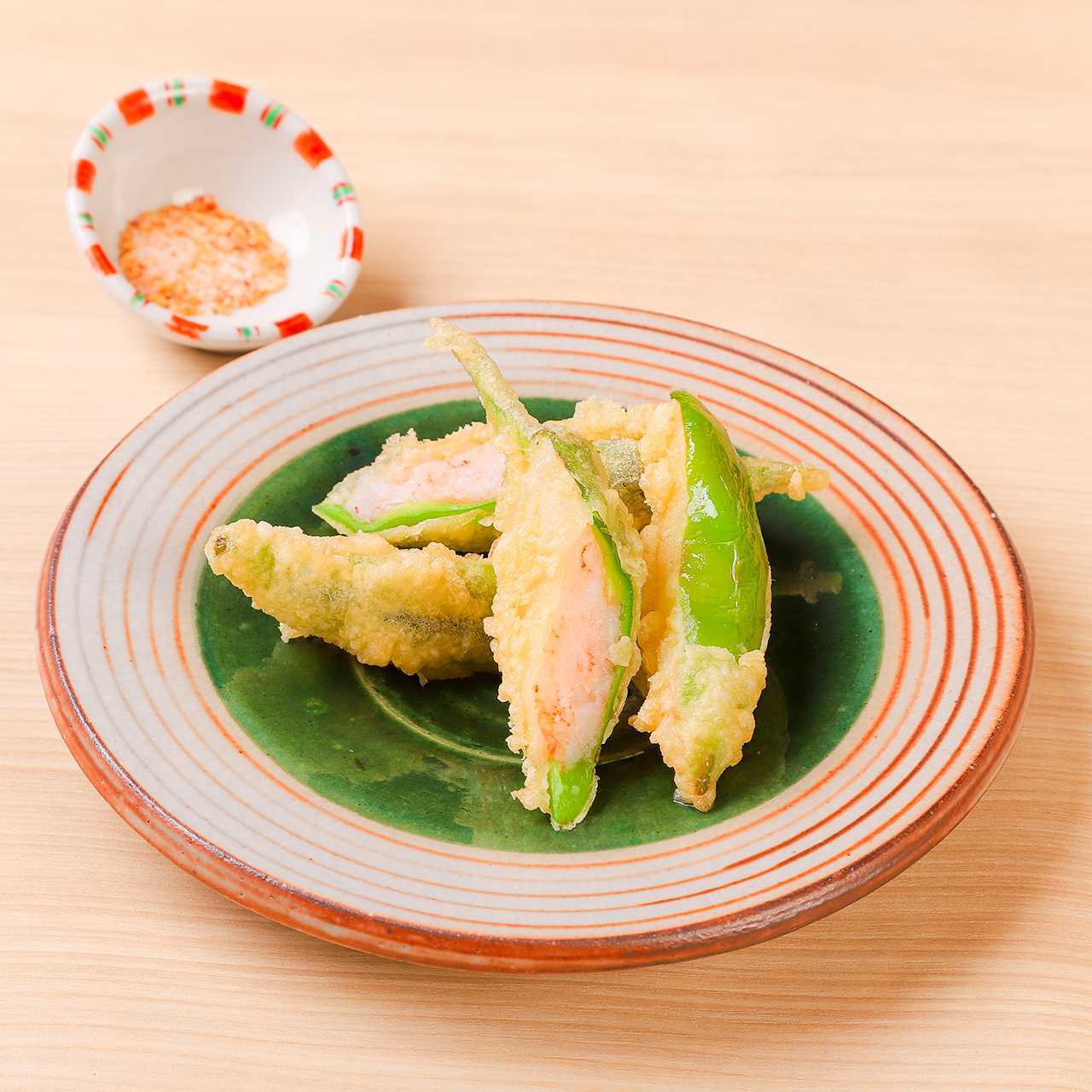 Sweet pepper and shrimp tempura
