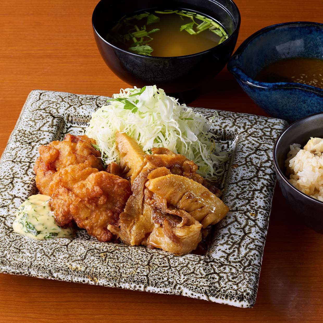 チキン南蛮と生姜焼きの盛り合わせ