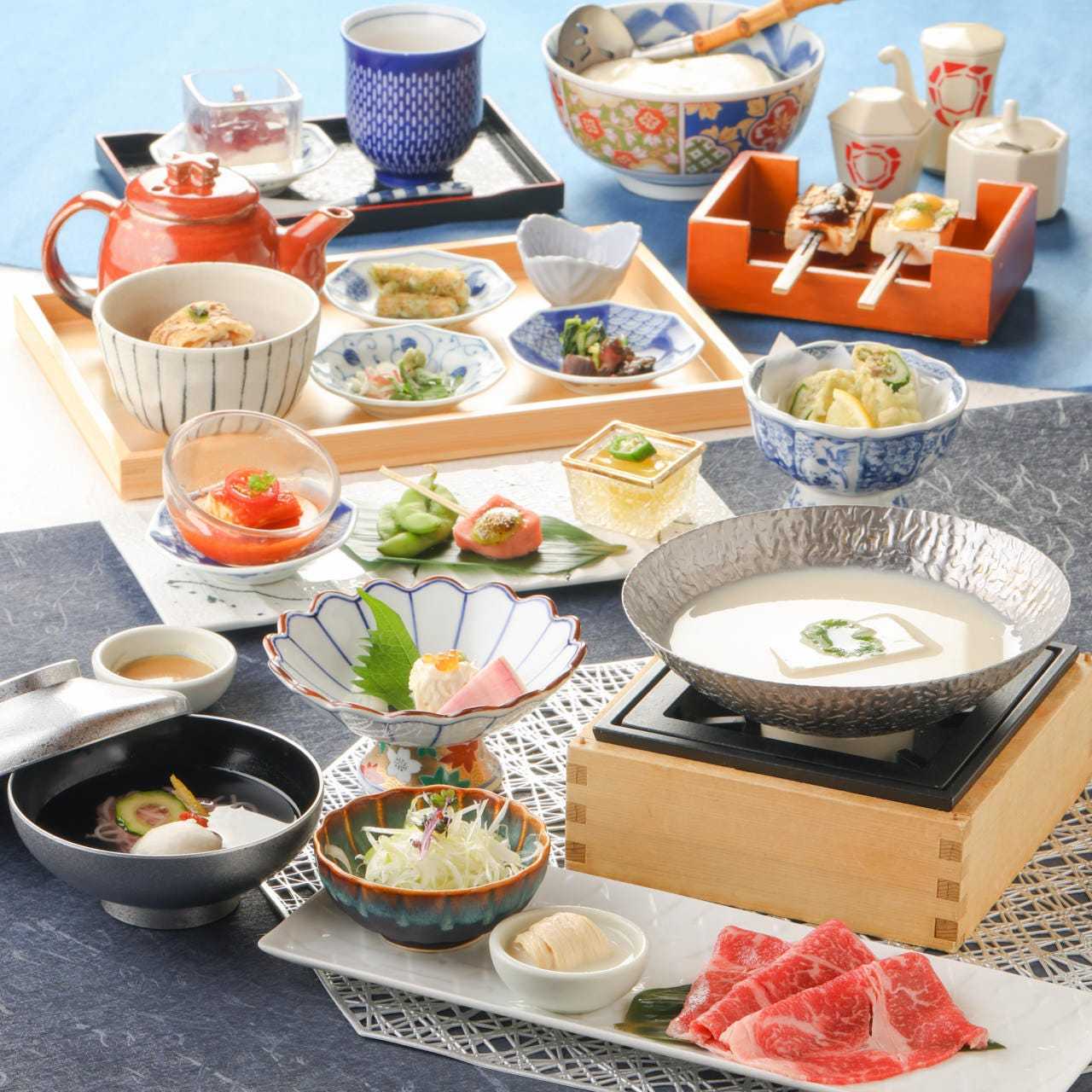 【個人套餐】八道菜宴席「Kirameki」主菜是黑毛和牛腐竹豆漿涮鍋