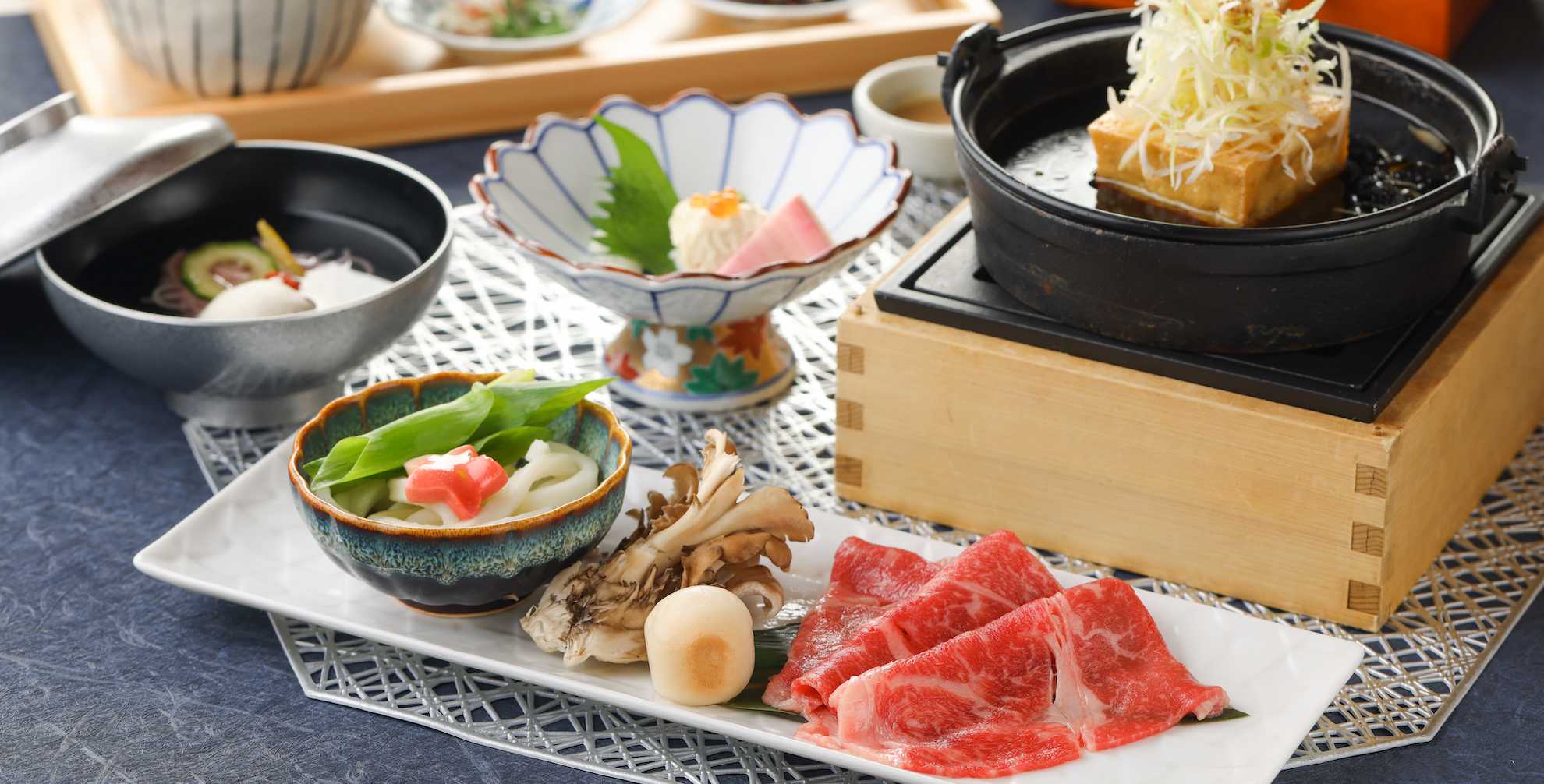 公式】豆富料理と吟醸せいろ蒸し 八かく庵 名古屋セントラルタワーズ店