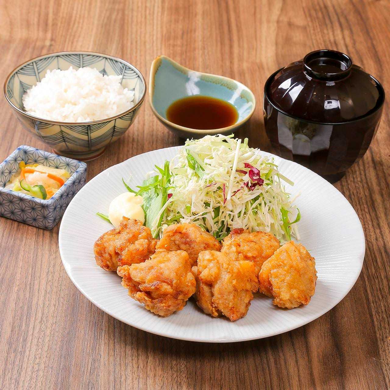 鳥唐揚げ定食