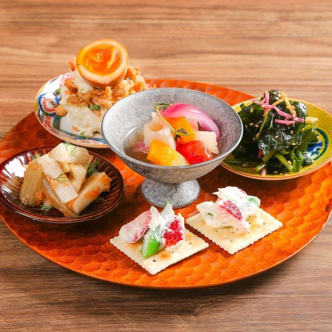 Assortment of 5 kinds of cold dishes