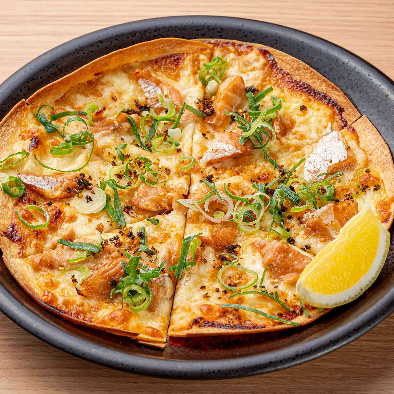 Salmon Belly Thin-Cracked Pizza
