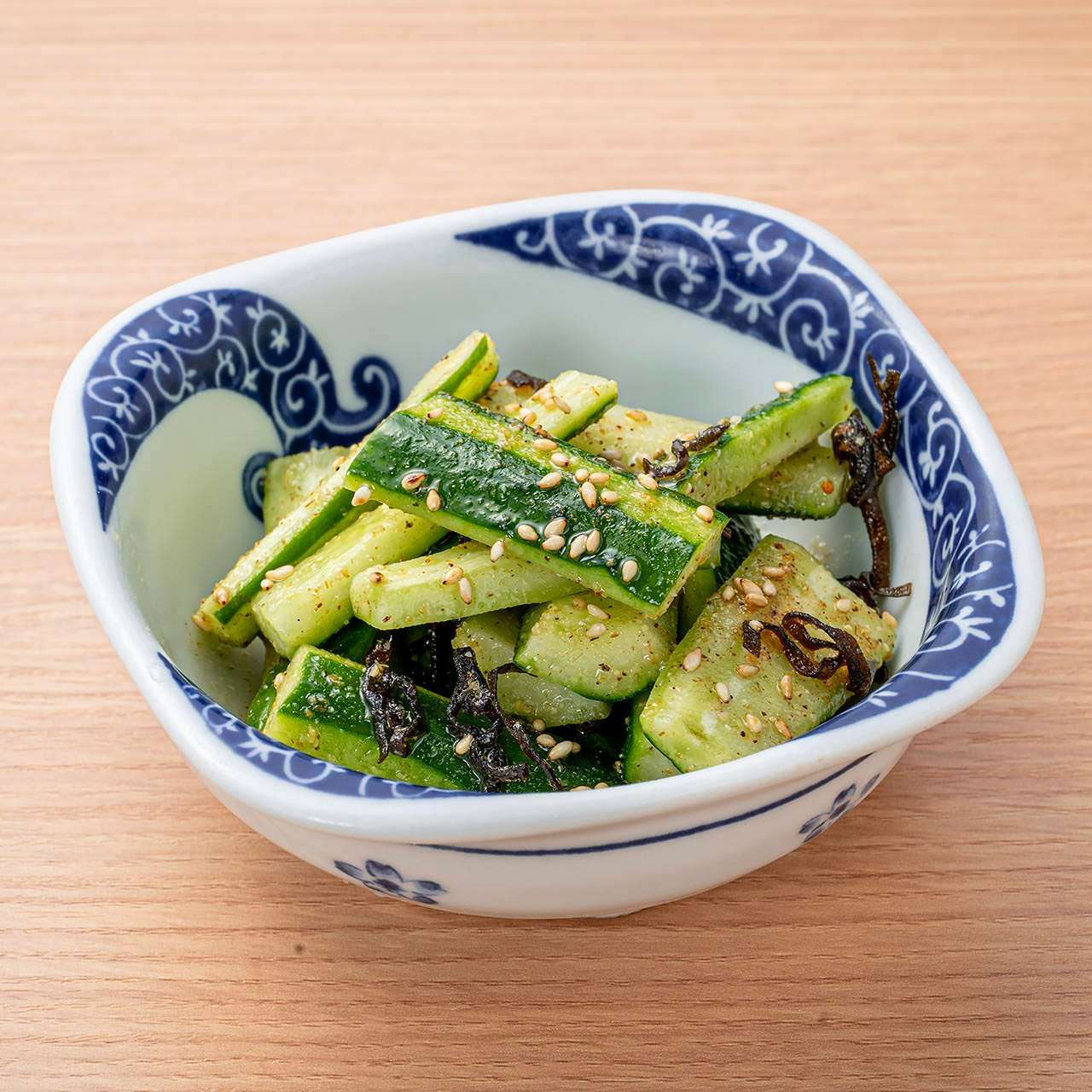 Cucumber with salt and sesame seeds
