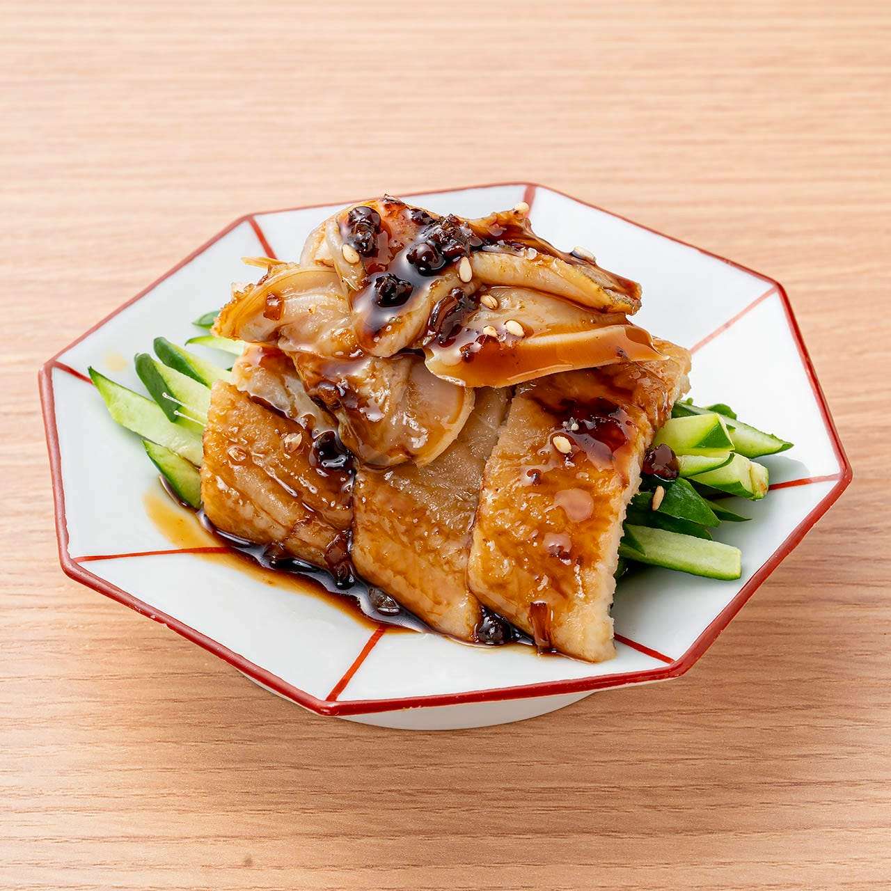 Simmered clams and conger eel with Japanese pepper sauce