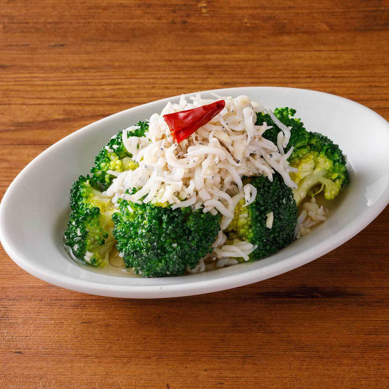 しらすとブロッコリーのペペロンチーノ