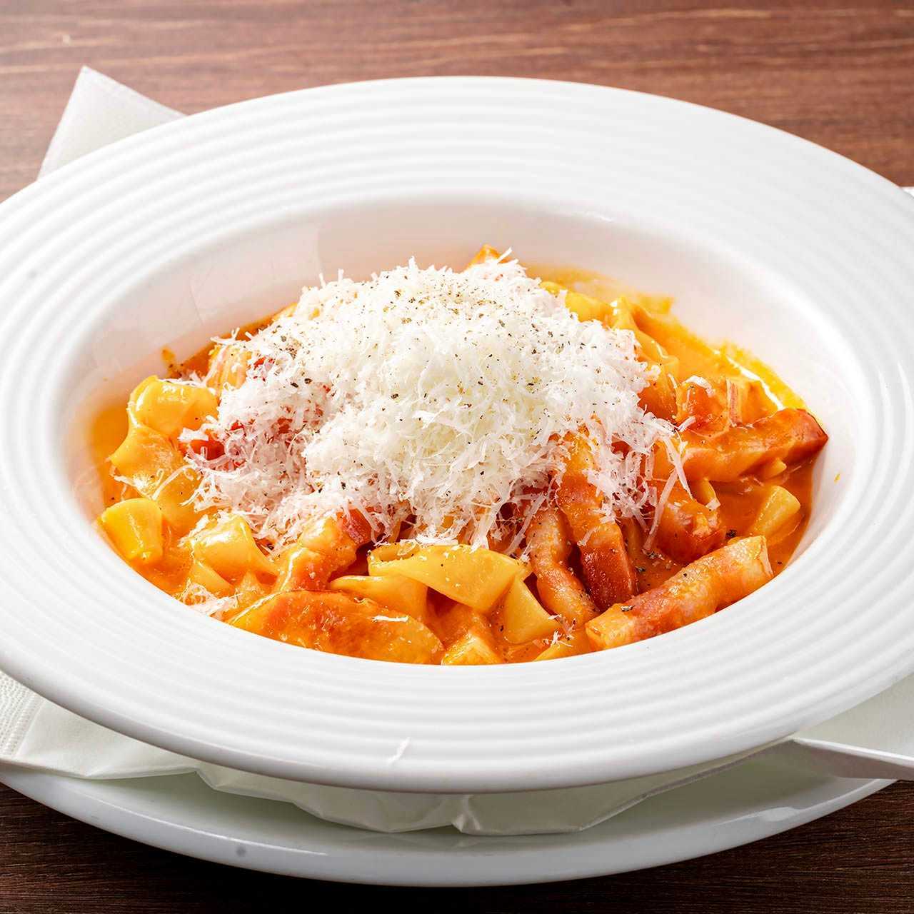 濃厚・龍のたまごとベーコンのカルボナーラ