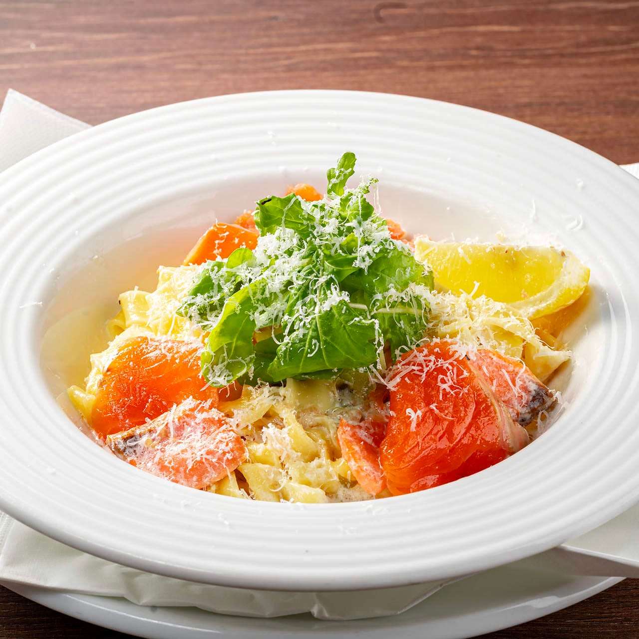 Fettuccine with Salmon and Arugula in Lemon Cream
