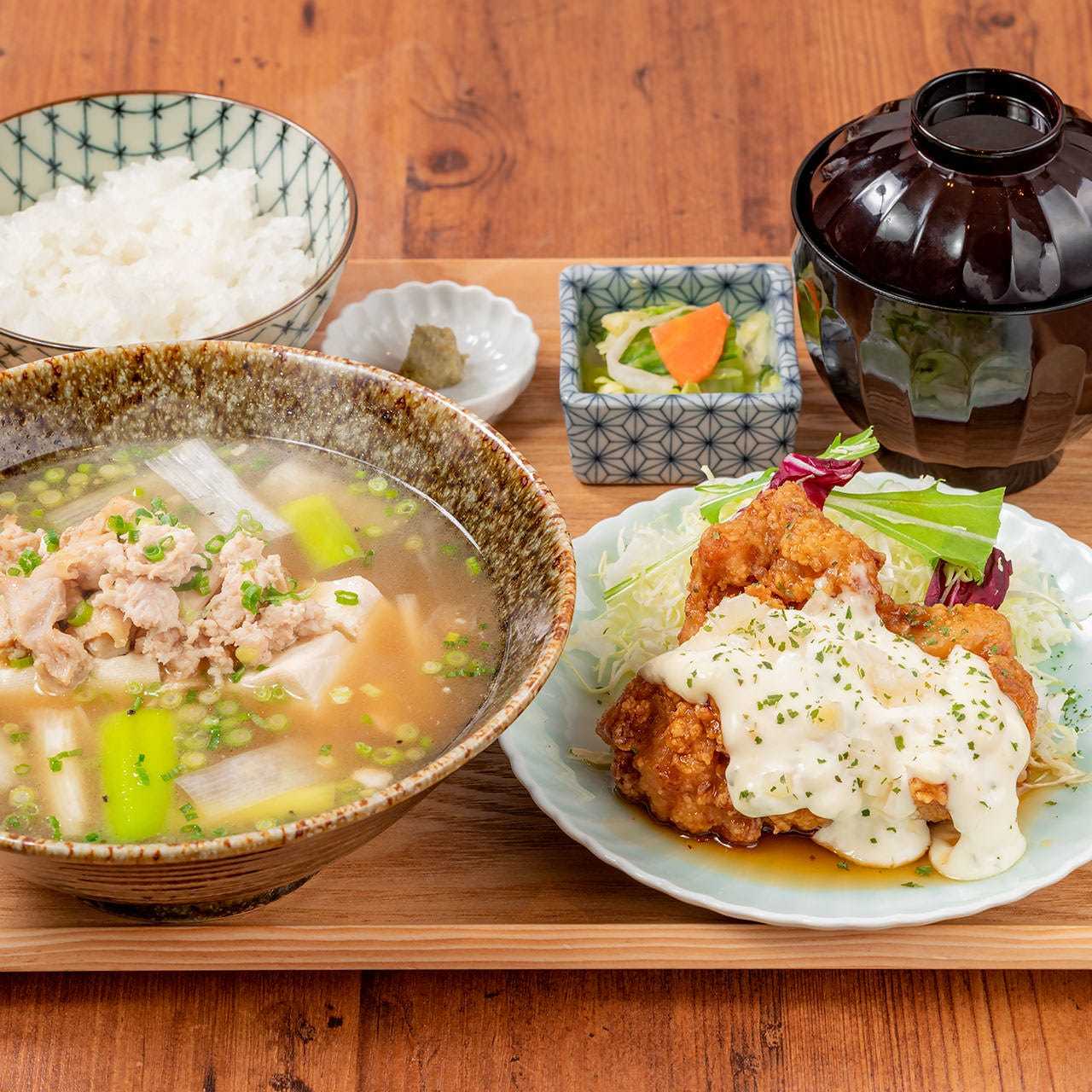 鳥吸いとチキン南蛮定食
