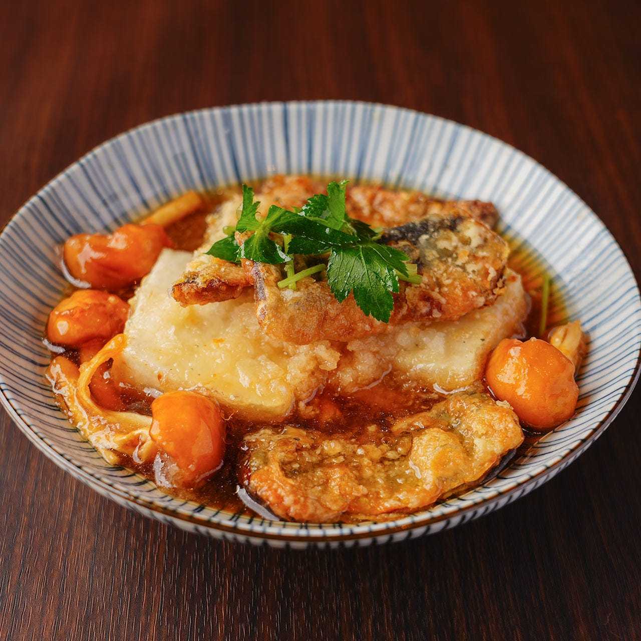 Deep-fried saury and nameko mushrooms