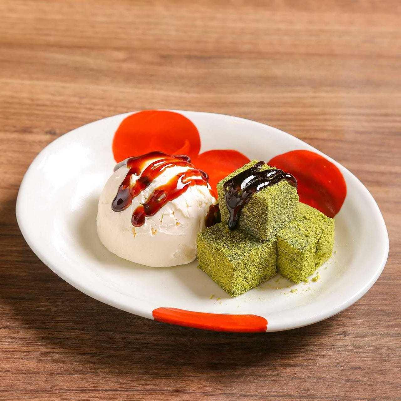 Matcha warabi mochi and vanilla ice cream