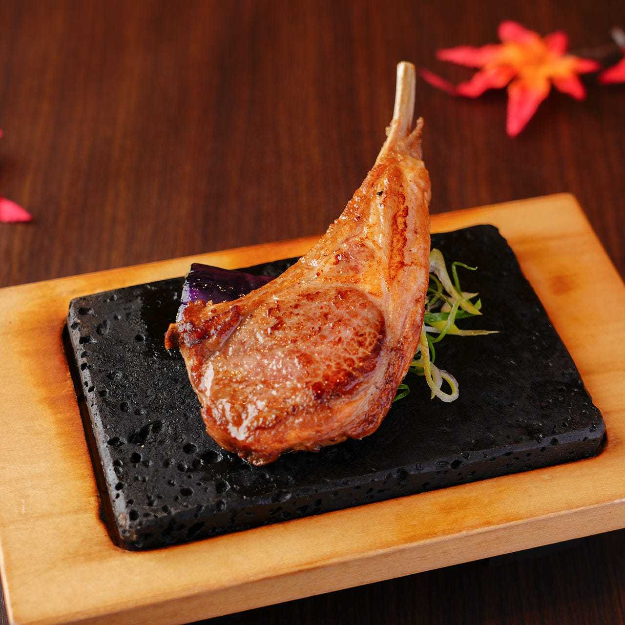 Grilled lamb chop (1 piece)