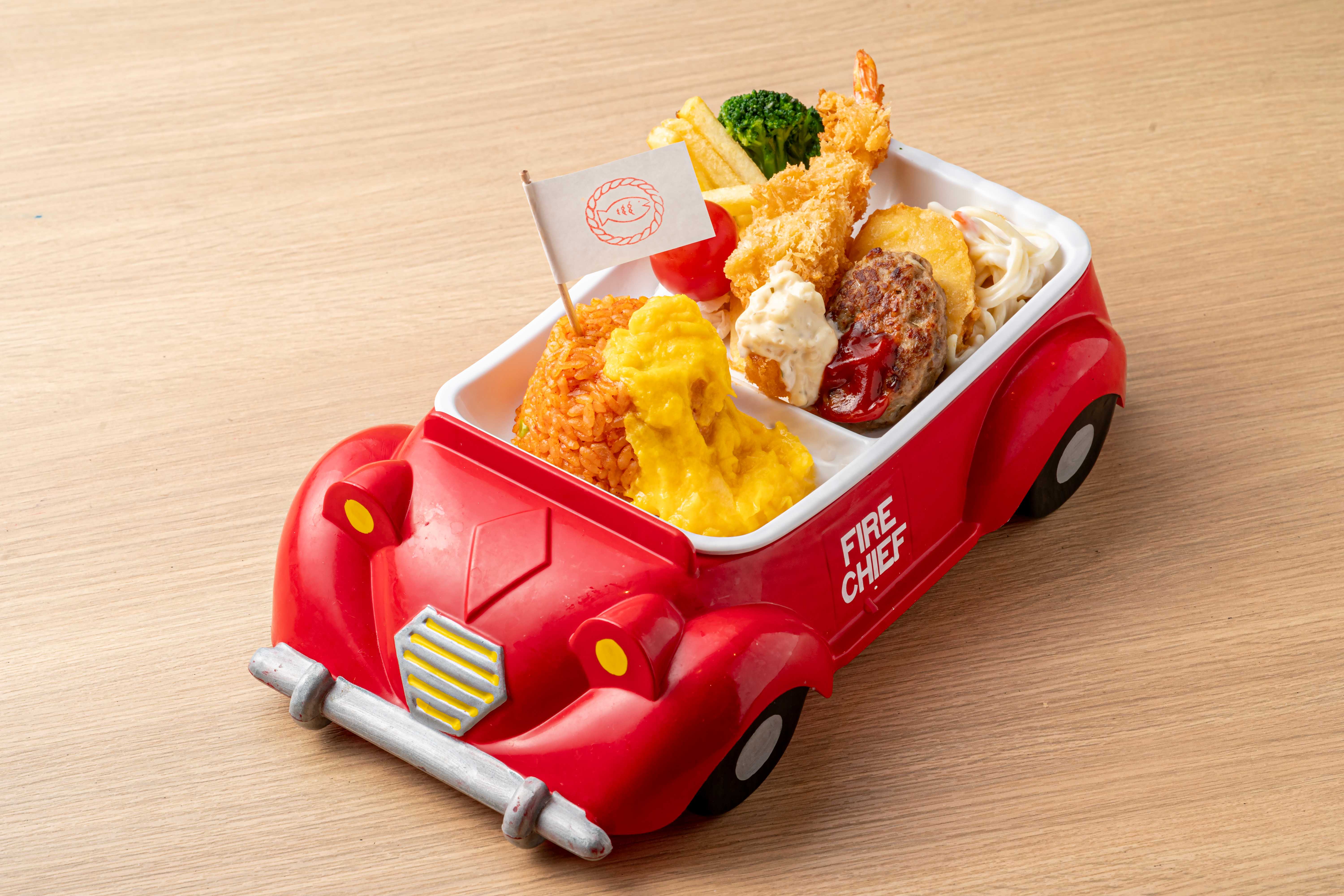 お子様ランチ　"RED" オムチキンライス