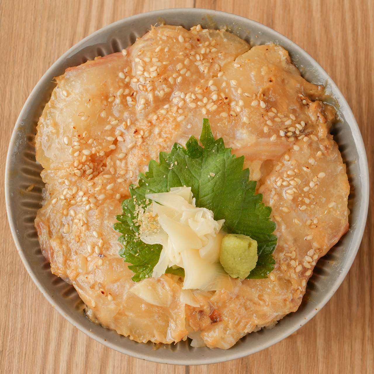 鯛ゴマだれ丼