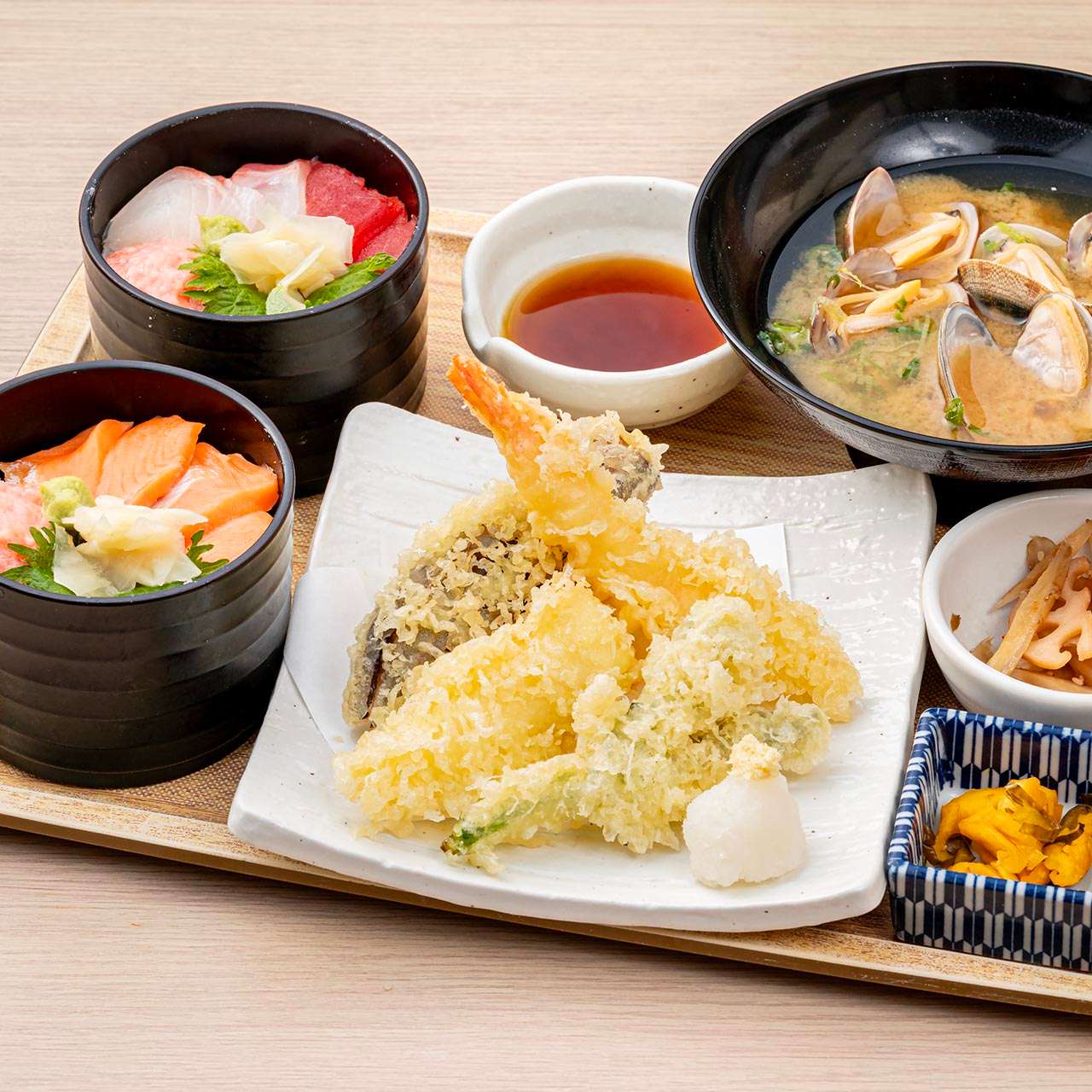 選べる2種小丼と彩り御膳