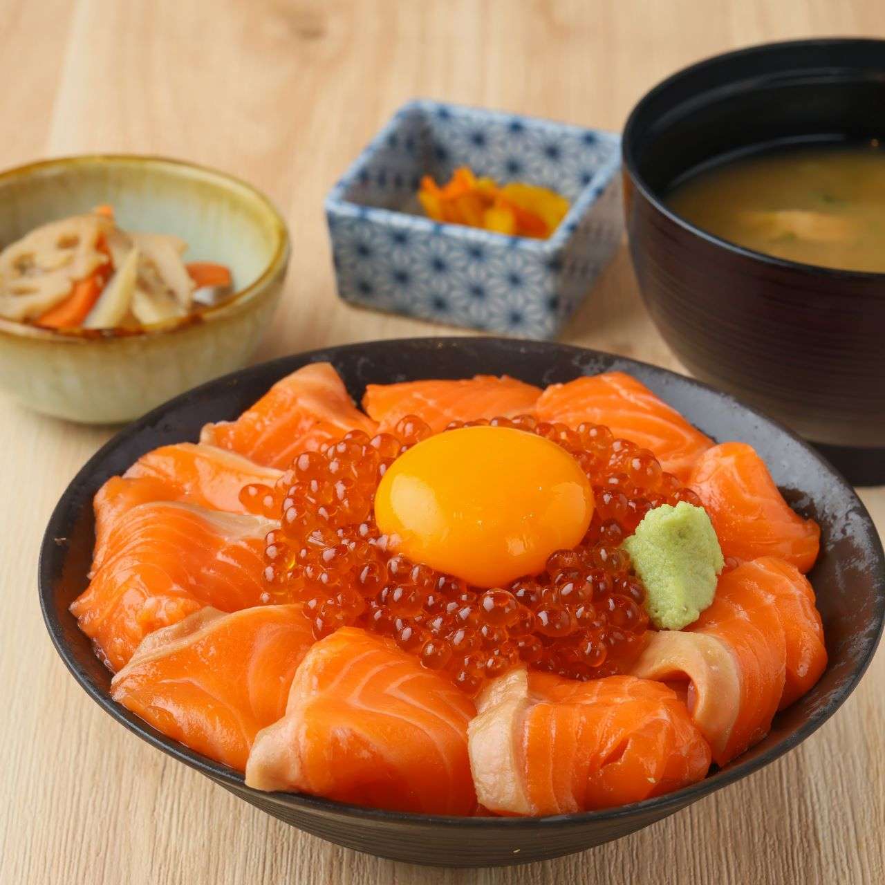 本気の親子サーモン丼