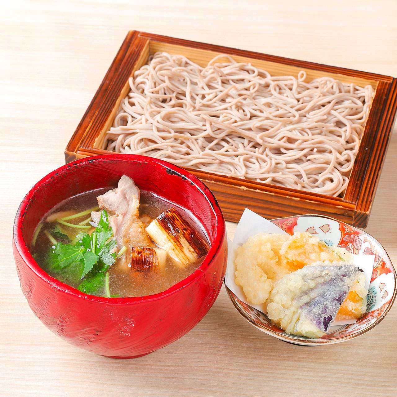 鴨だしキノコつけ蕎麦　秋野菜天ぷら付き