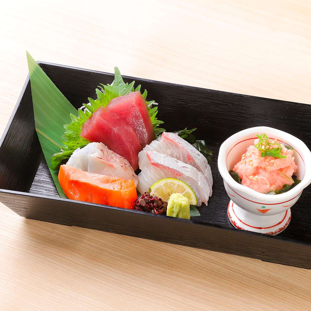 Assorted sashimi