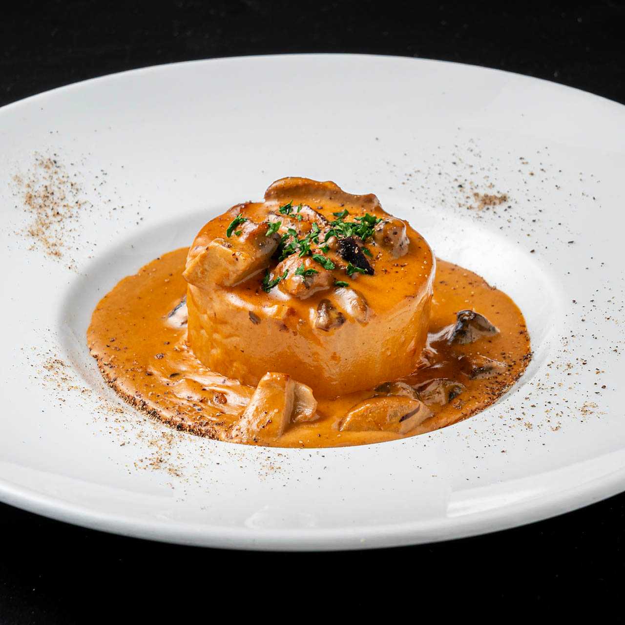 聖護院大根のコンソメ煮 “ポルチーニ ソース”