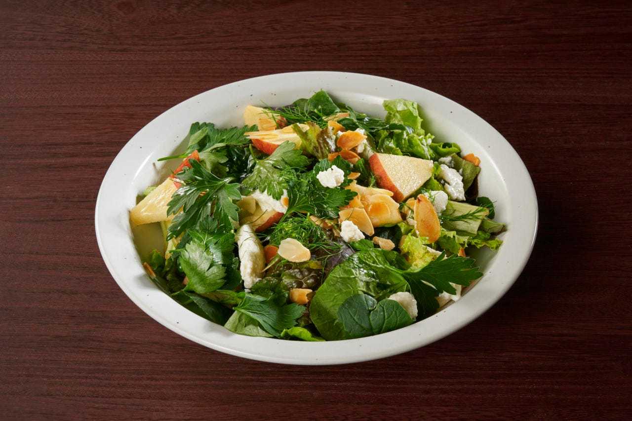 リコッタチーズとハーブのサラダ