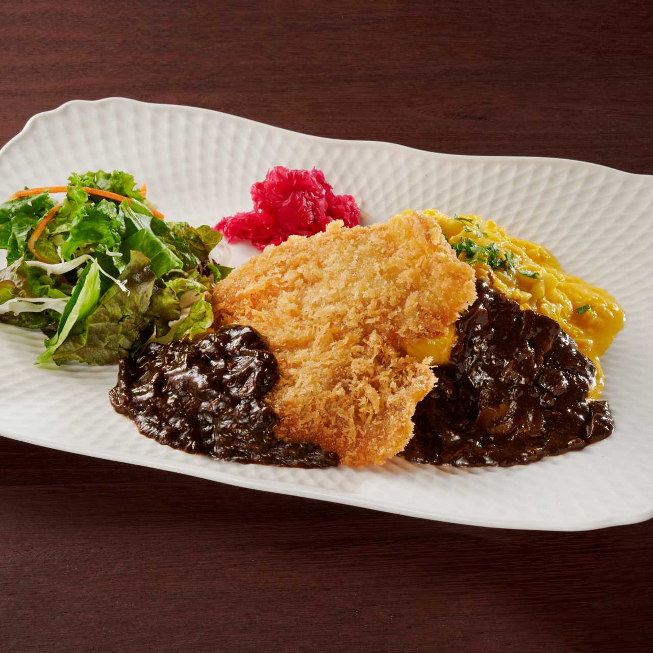 カツレツ＆オムライス　黒カレーソース