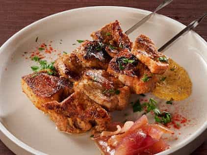 スパイシーポークのケバブ