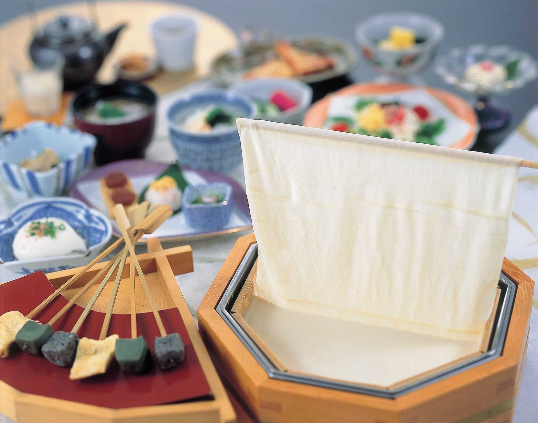 公式】豆富料理と吟醸せいろ蒸し 八かく庵 大阪ステーションシティ店