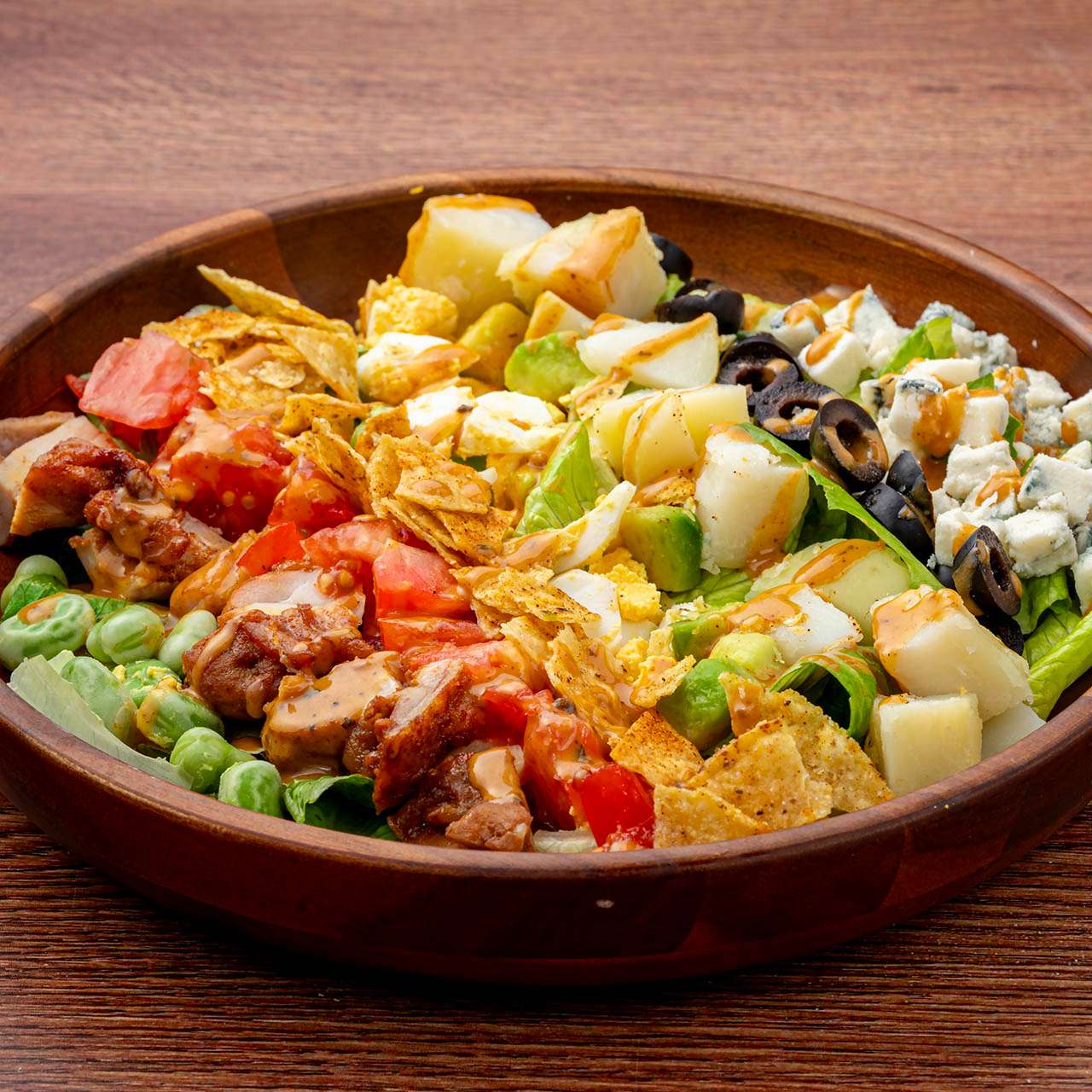 タンドリーチキンとロメインレタスのコブサラダ