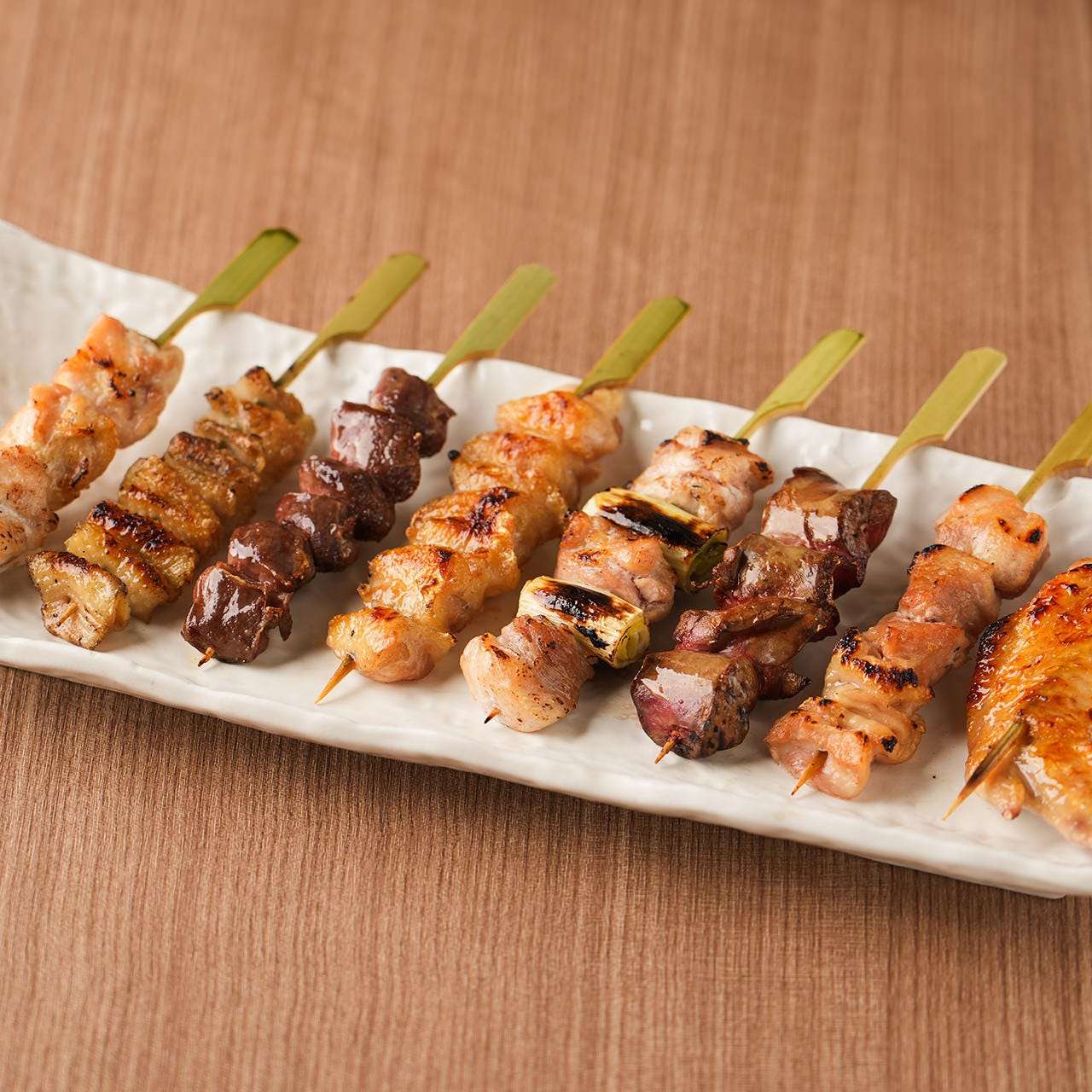 【 炭火串焼き 】炭火で焼く本気の焼き鳥