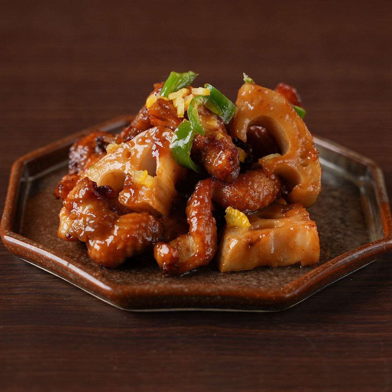 とり皮と蓮根の青唐味噌焼き