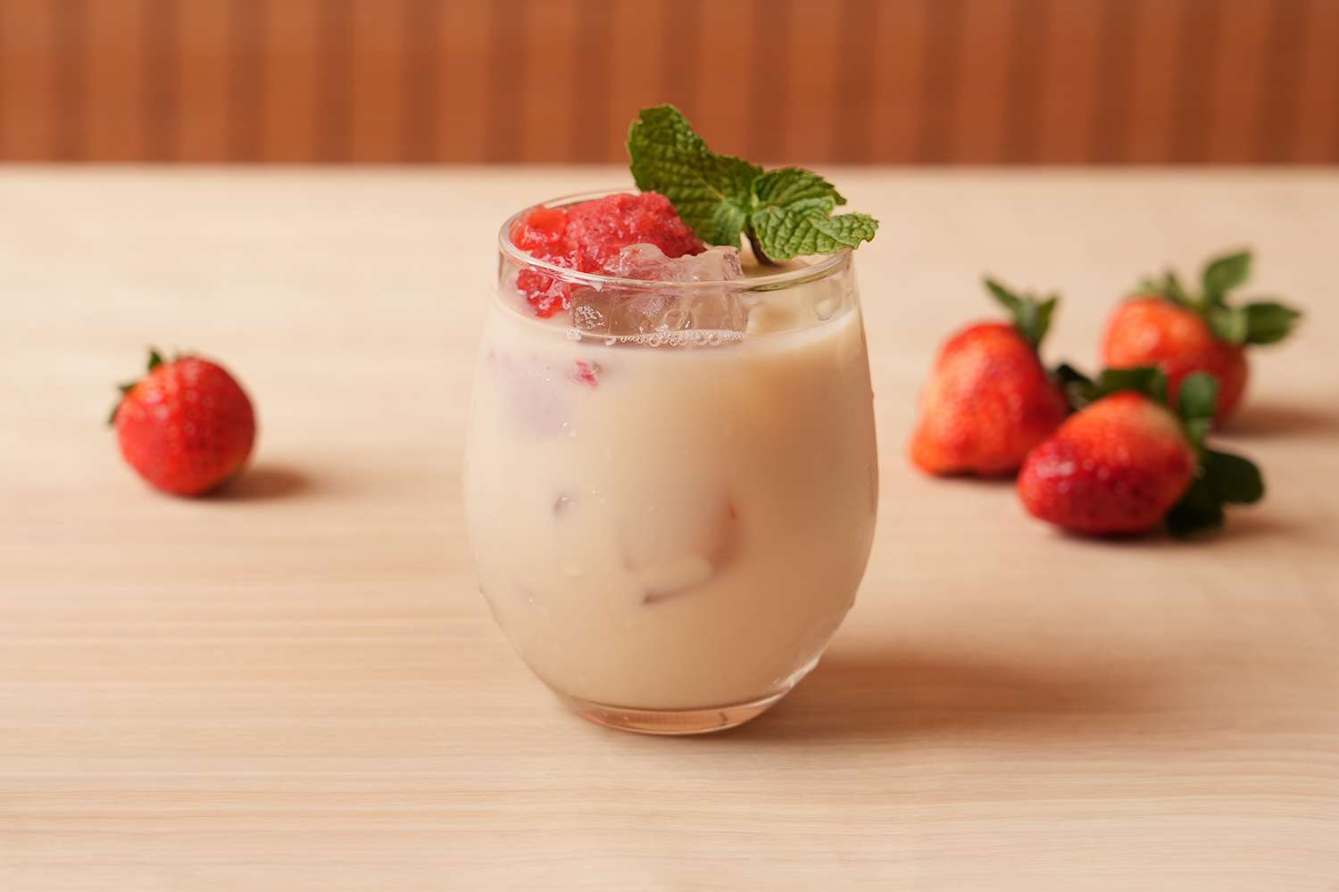 苺ソイミルクティーハイ