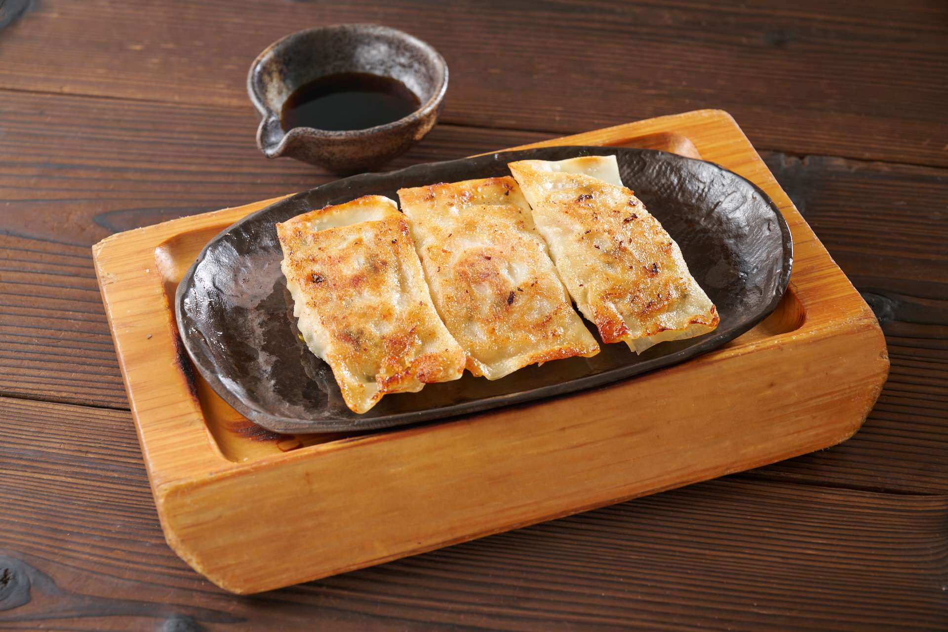 四万十せりと黒豚の棒餃子　香味味噌だれ
