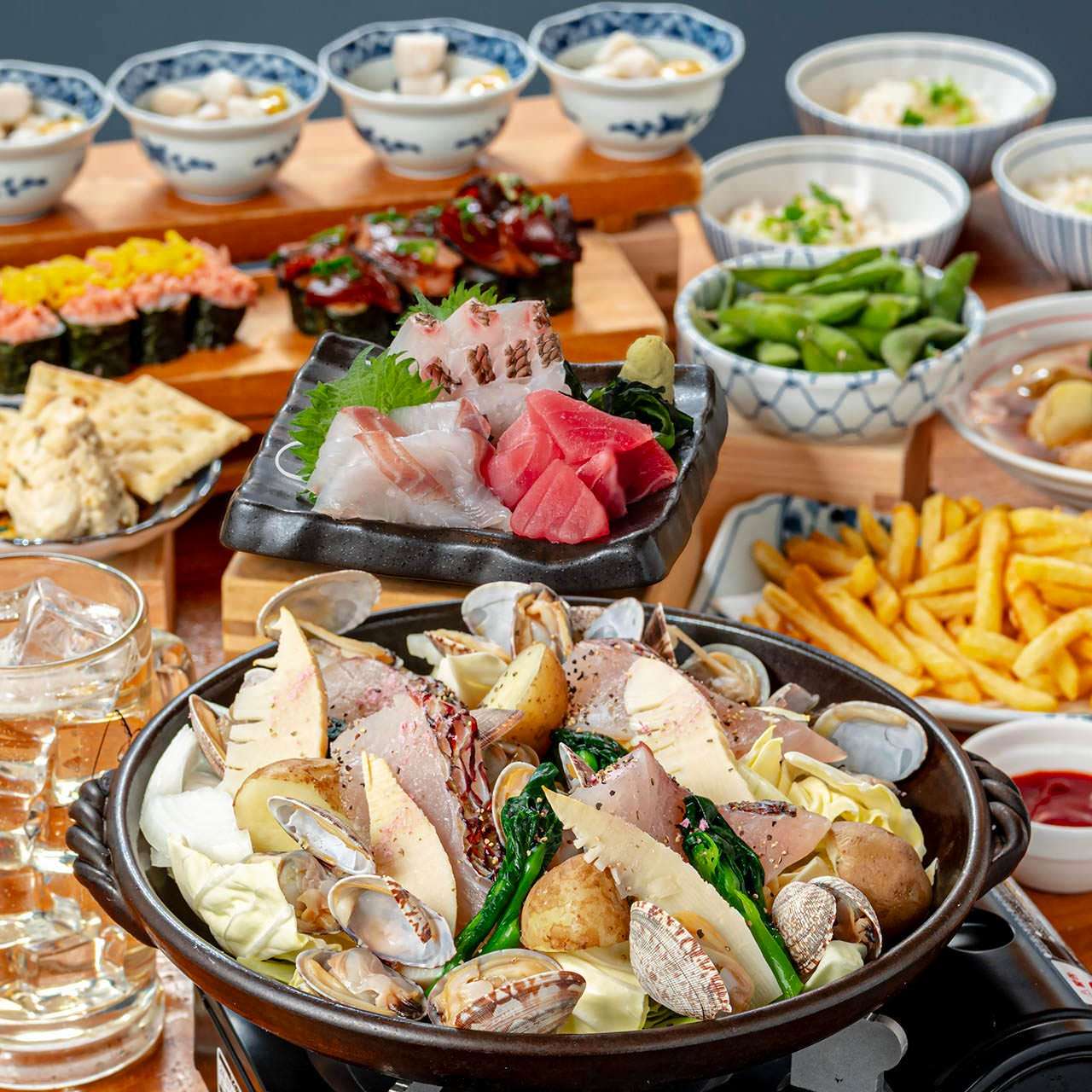 【春宴会】飲放2時間付き4000円　刺身3種盛合せ・真鯛と貝出汁の海鮮陶板など10品