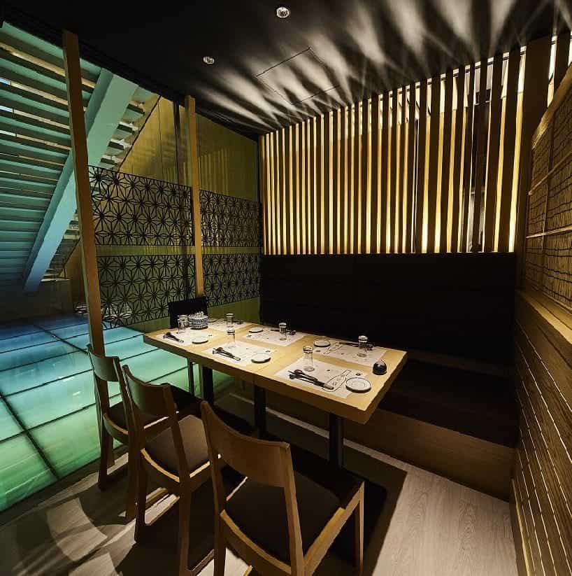 【充実した完全個室×白木香る大人の和空間でおもてなし】 