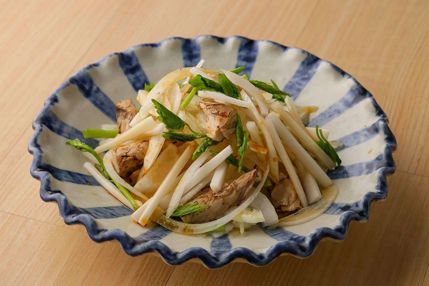 新たま葱と独活のサラダ　生節と生醤油