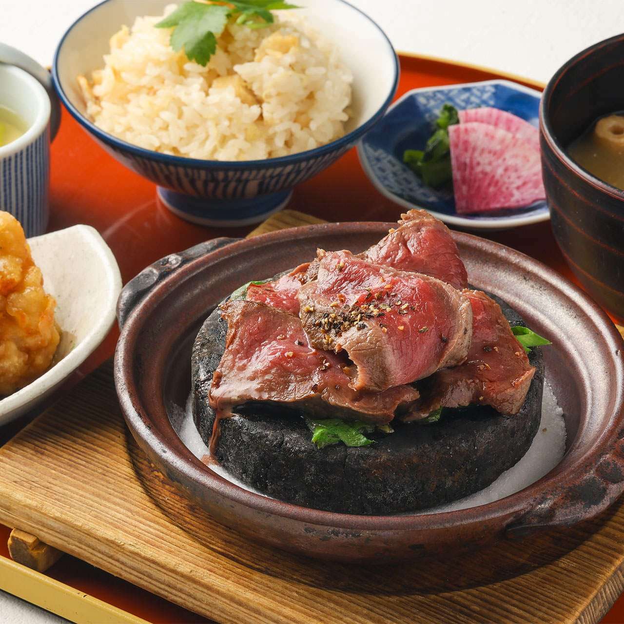 [All-you-can-eat sea bream rice] Stone-grilled black beef steak set