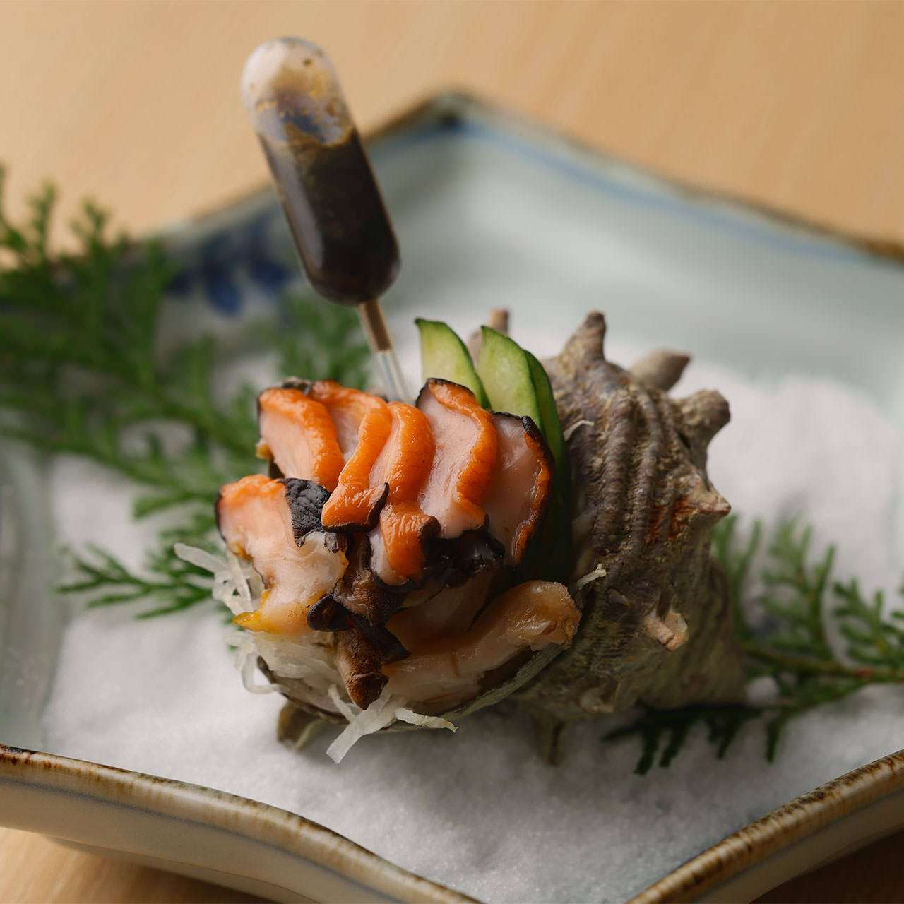 さざえ　肝醤油造り