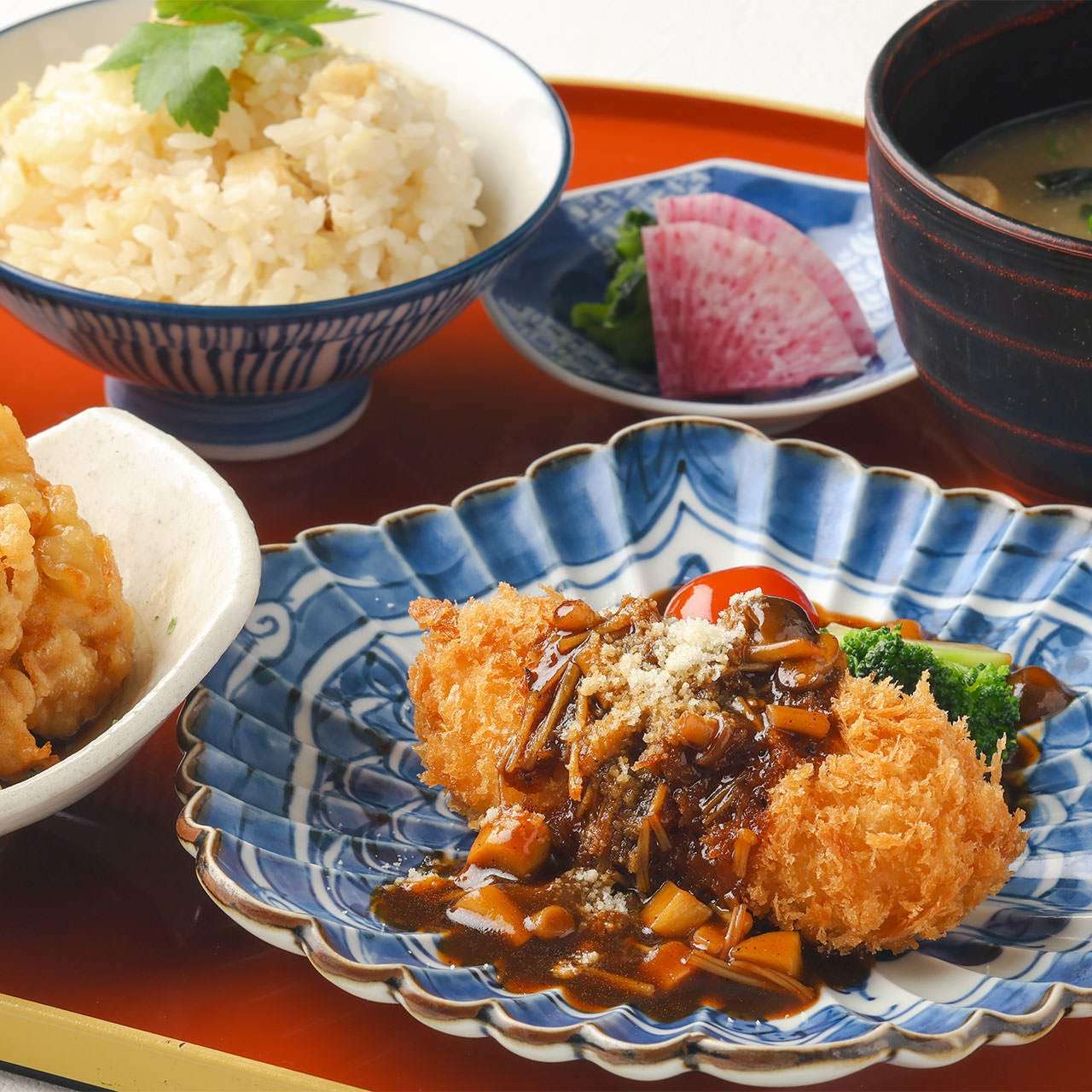 [All-you-can-eat sea bream rice] Crab gratin croquette with mushroom demi-glace sauce